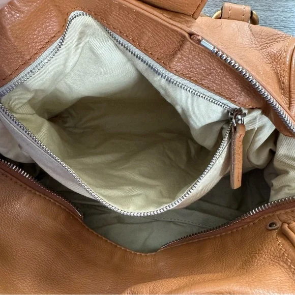 Chloe Paddington Leather Handbag with Lock - Picture 10 of 12